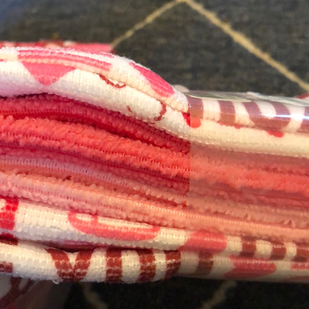Home Essentials Microfiber Towels - Picture 6 of 7